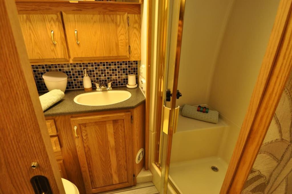 Airstream Retro Usa Caravan Earnewâld Εξωτερικό φωτογραφία
