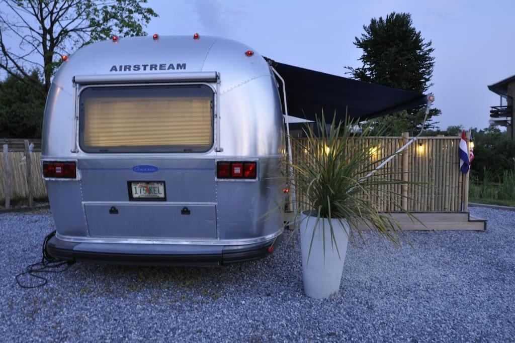 Airstream Retro Usa Caravan Earnewâld Εξωτερικό φωτογραφία