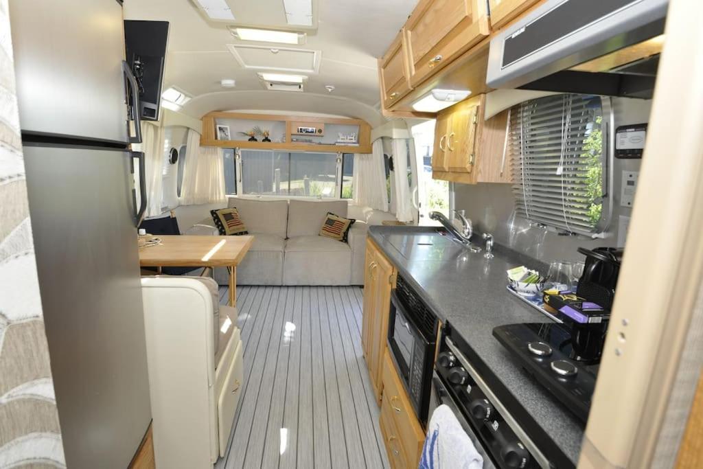Airstream Retro Usa Caravan Earnewâld Εξωτερικό φωτογραφία