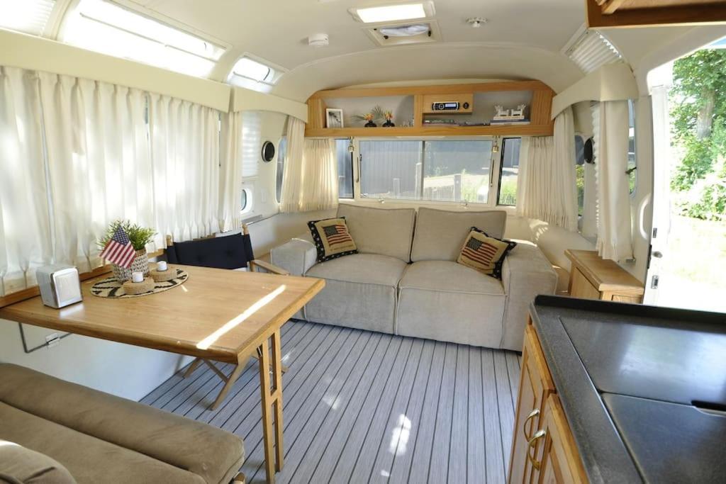 Airstream Retro Usa Caravan Earnewâld Εξωτερικό φωτογραφία